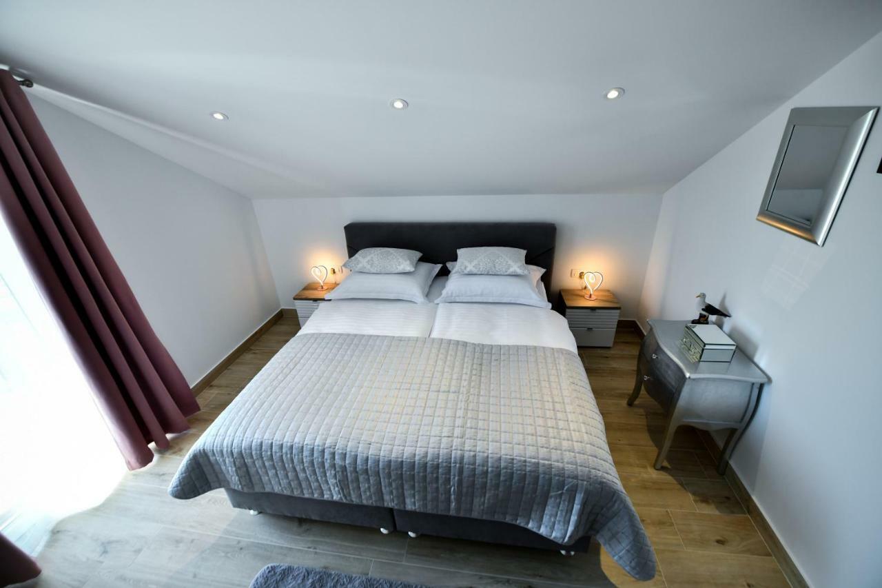 Cambi Lux Apartment Otok  Eksteriør billede