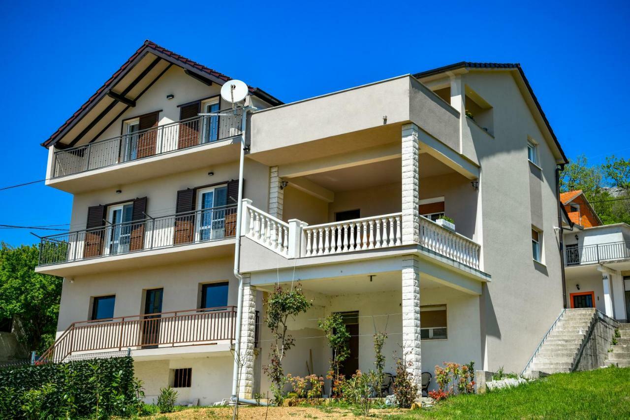 Cambi Lux Apartment Otok  Eksteriør billede