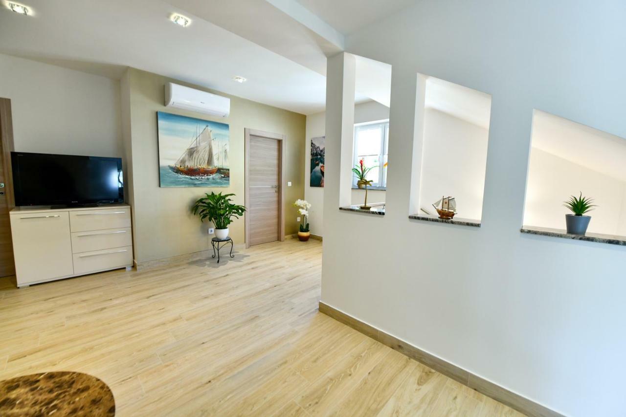 Cambi Lux Apartment Otok  Eksteriør billede