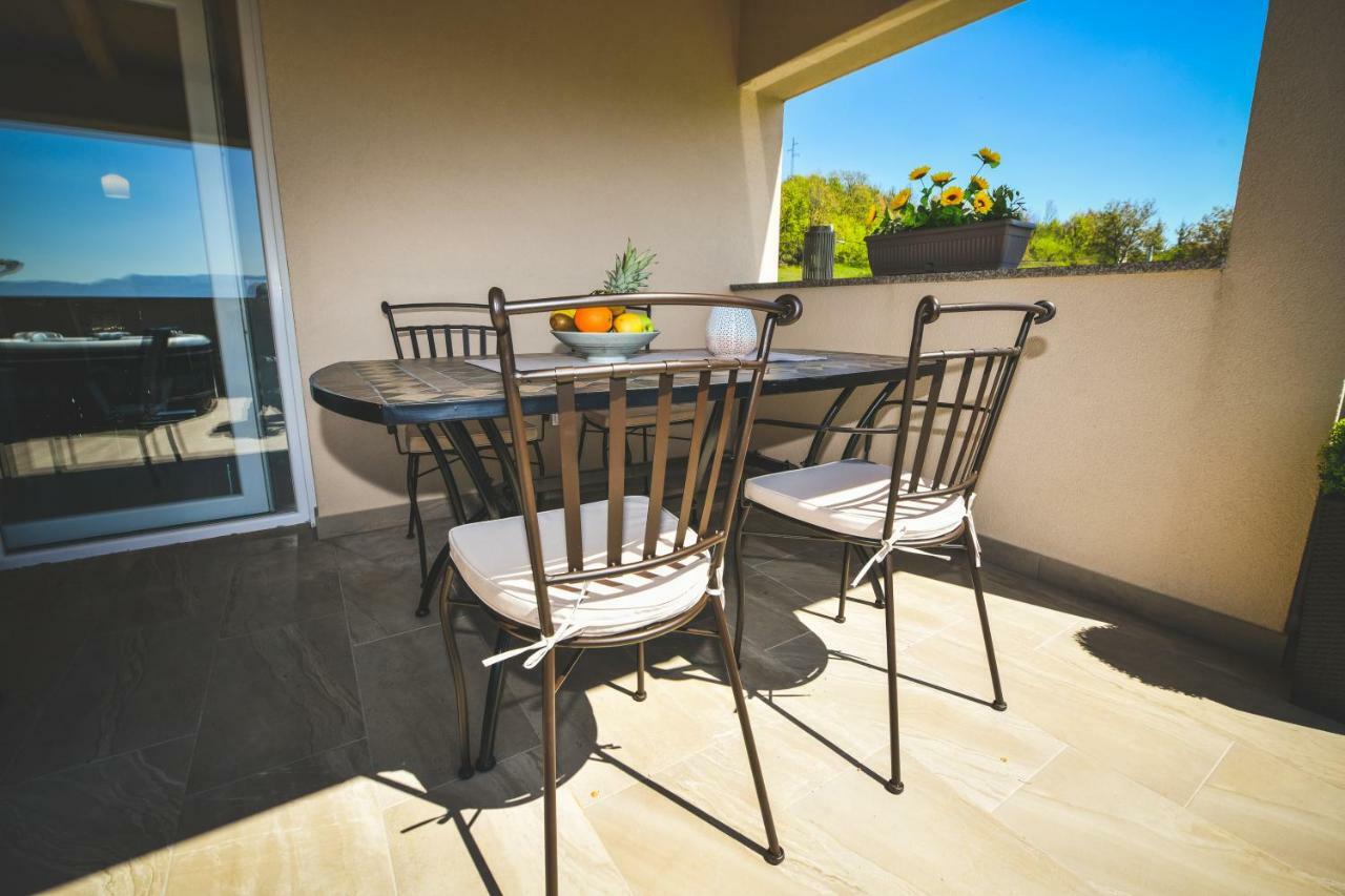 Cambi Lux Apartment Otok  Eksteriør billede